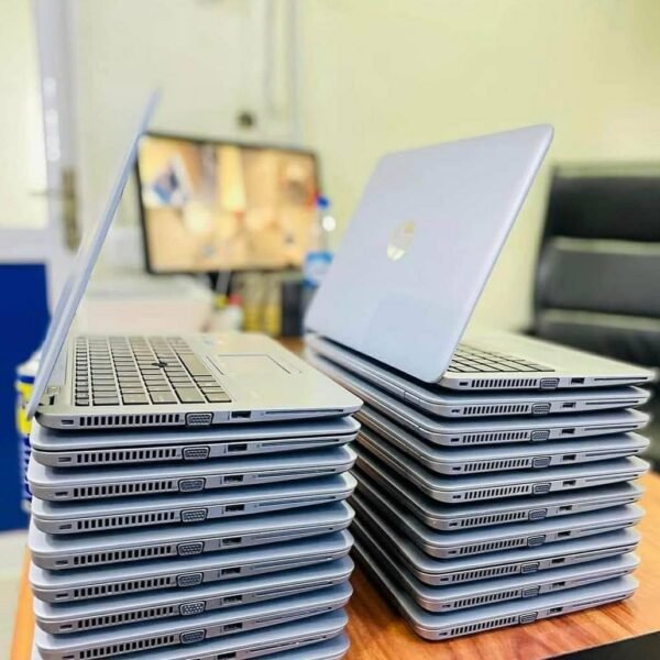 HP & Dell Laptops Pallet – 30 Units with Chargers