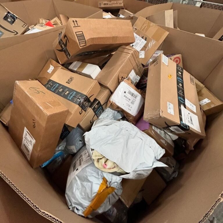GIANT DHL Mail Pallets